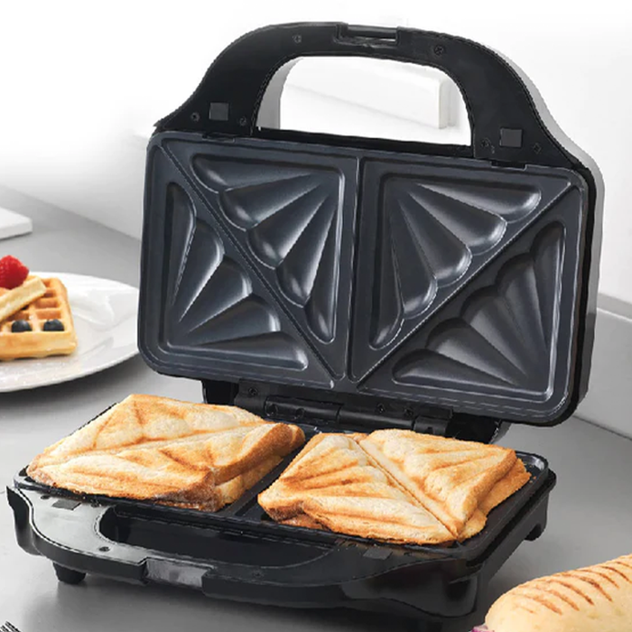 Black+Decker 3-in-1 Waffle, Grill & Sandwich Maker